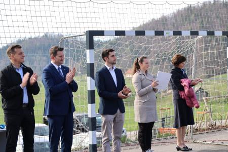 Odprtje večnamenskega športnega in otroškega igrišča na Gozdu (17)